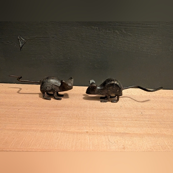 Other - Cast Iron Mice Card Holders
